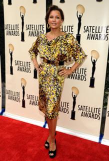 Vanessa Williams feet photo thumbnail