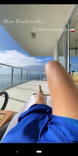 Vanessa Williams feet photo thumbnail