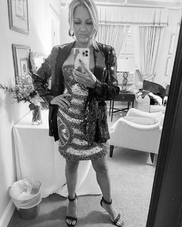 Vanessa Williams feet photo thumbnail