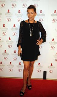 Vanessa Williams feet photo thumbnail