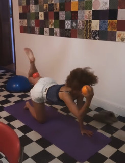 Vanessa da Mata feet photo 1