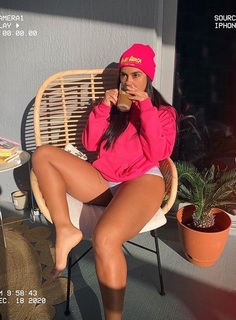 Vania Bludau feet photo 3