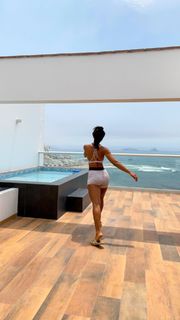 Vania Bludau feet photo 1