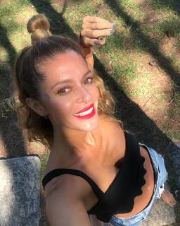 Vanina Escudero feet photo 18