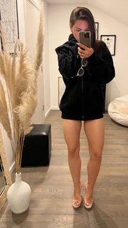 Vanja Cerimagic feet photo thumbnail