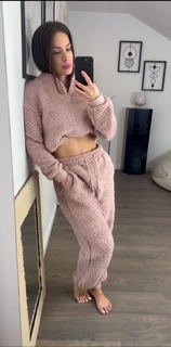 Vanja Cerimagic feet photo thumbnail