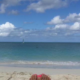 Vanna White feet photo thumbnail