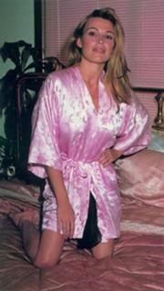 Vanna White feet photo thumbnail