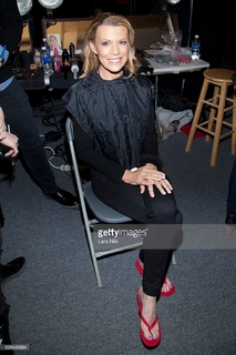 Vanna White feet photo thumbnail