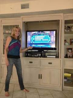 Vanna White feet photo thumbnail