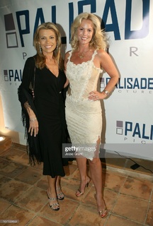 Vanna White feet photo thumbnail