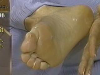 Vanna White feet photo thumbnail