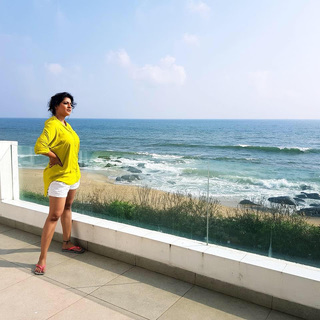 Varalaxmi Sarathkumar feet photo 4