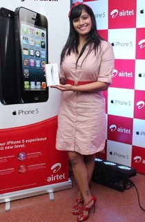 Varalaxmi Sarathkumar feet photo 19