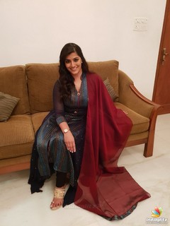 Varalaxmi Sarathkumar feet photo 2