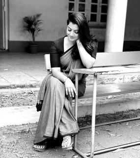 Varalaxmi Sarathkumar feet photo 1
