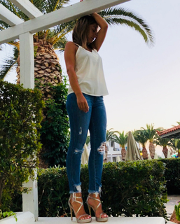 Vaso Laskaraki feet photo thumbnail