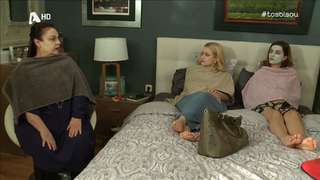 Vaso Laskaraki feet photo thumbnail