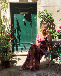 Vaso Laskaraki feet photo thumbnail