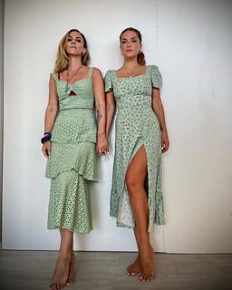 Vaso Laskaraki feet photo thumbnail