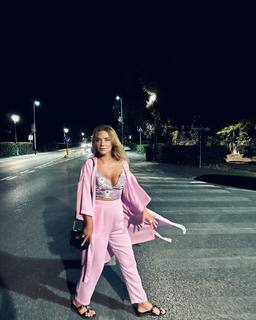 Vaso Laskaraki feet photo thumbnail