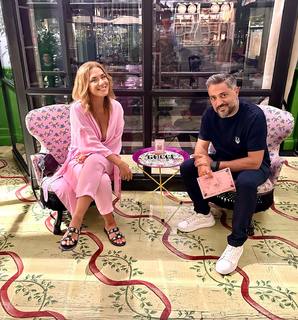 Vaso Laskaraki feet photo thumbnail