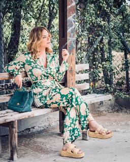 Vaso Laskaraki feet photo thumbnail