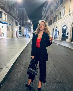 Vaso Laskaraki feet photo thumbnail