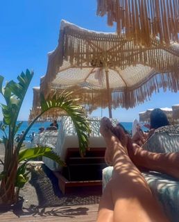 Vaso Laskaraki feet photo thumbnail