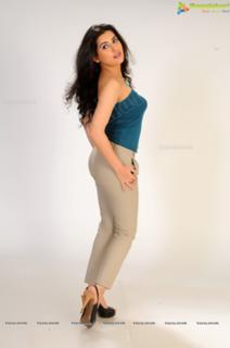 Veda feet photo 2