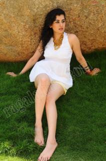 Veda feet photo 7