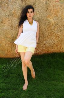 Veda feet photo 5