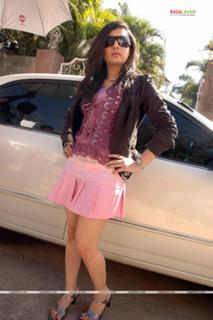 Veda feet photo 3