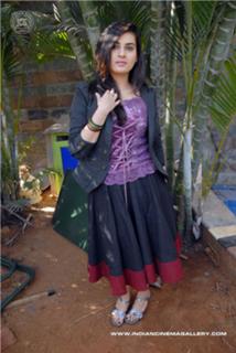 Veda feet photo 5