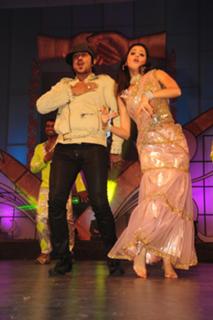 Vedhika feet photo thumbnail