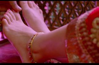 Vedhika feet photo thumbnail