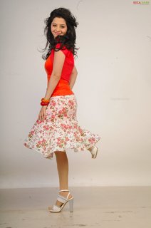 Vedhika feet photo thumbnail