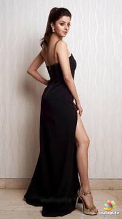 Vedhika feet photo thumbnail