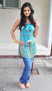 Vedhika feet photo thumbnail