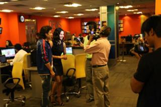 Veena Malik feet photo thumbnail