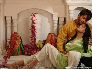 Veena Malik feet photo thumbnail