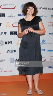 Veerle Baetens feet photo 1
