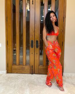 Vena Excell feet photo 11
