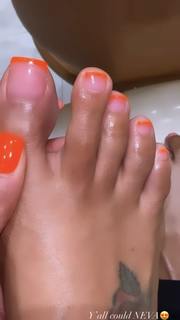 Vena Excell feet photo 3