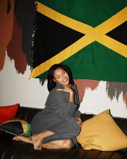 Vena Excell feet photo 5
