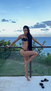 Vena Excell feet photo 3