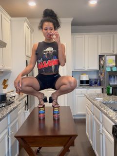 Vena Excell feet photo 4