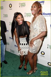 Venus Williams feet photo thumbnail