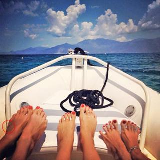 Vera Brezhneva feet photo thumbnail