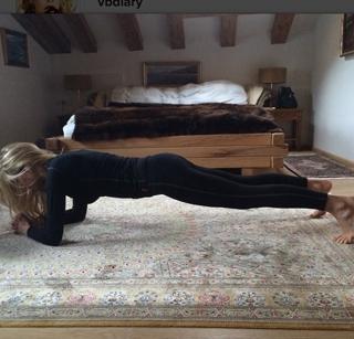 Vera Brezhneva feet photo thumbnail
